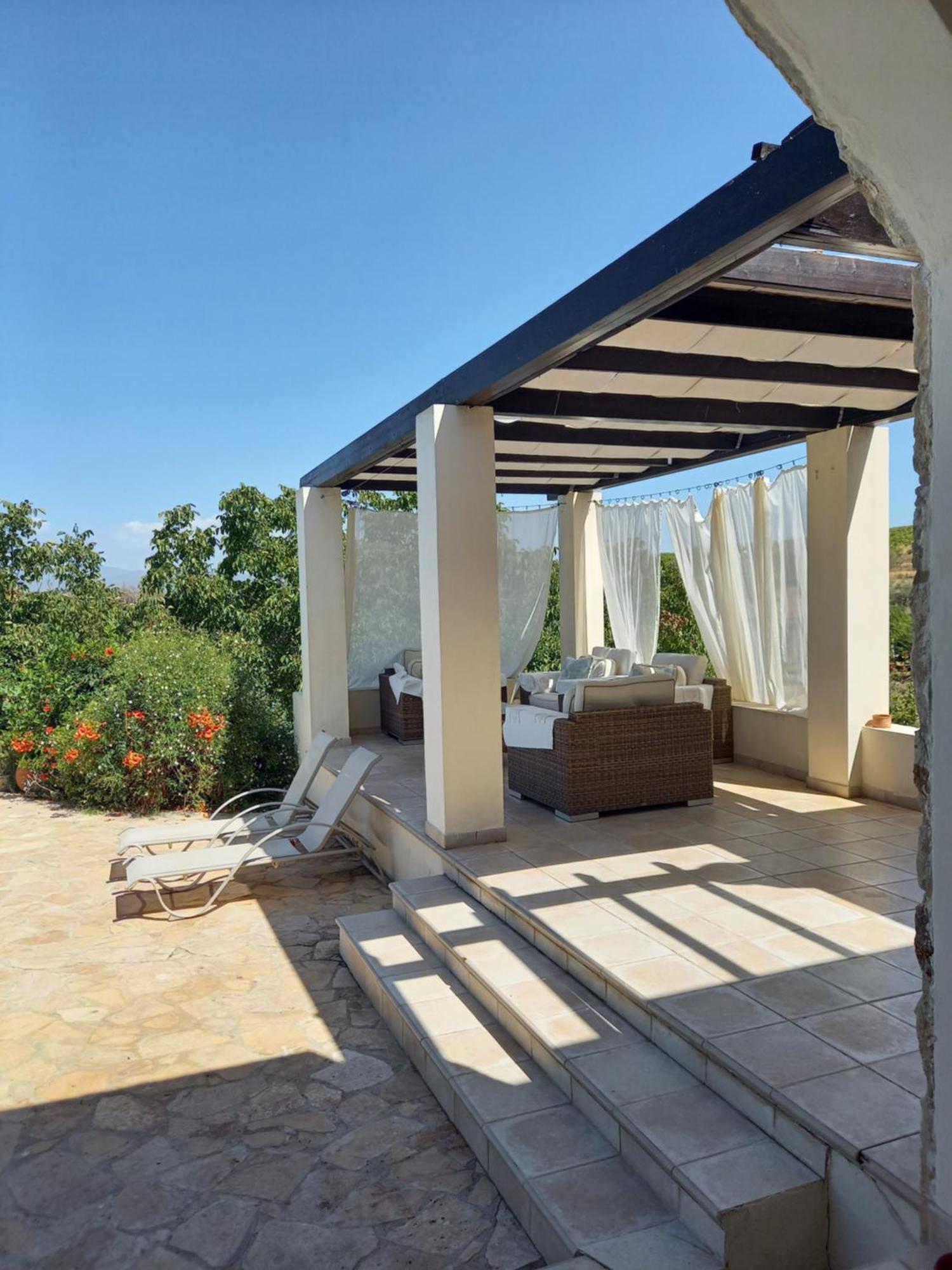 Villa Koumneni Pano Akourdalia ภายนอก รูปภาพ